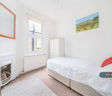 3 bedroom maisonette to rent - Photo 4