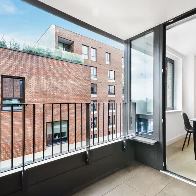 Rosewood Building, Shoreditch Exchange, E2 - Photo 1