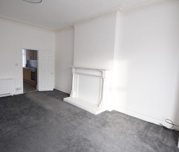 To Let Studio - Photo 1