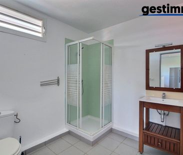 Location Appartement 2 pièces 51m² REMIRE MONTJOLY 97354 - Photo 6