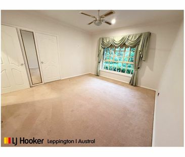 SPACIOUS RURAL 5 BEDROOM HOME - Photo 4