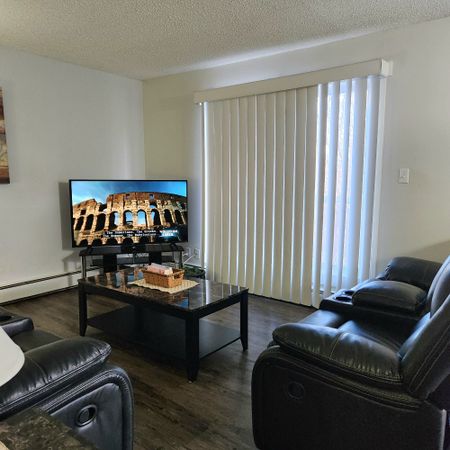 208, 3811 54 Avenue, Red Deer. AB - Photo 5