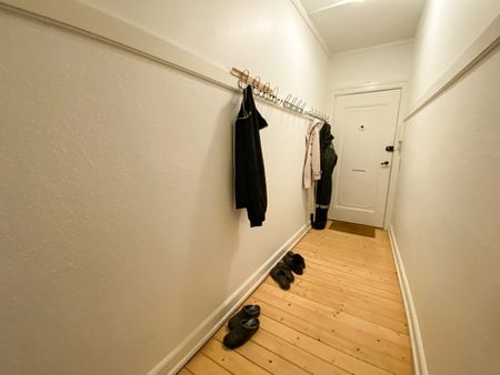 Dejlig 4-værelses lejlighed med to stuer en-suite - Photo 5