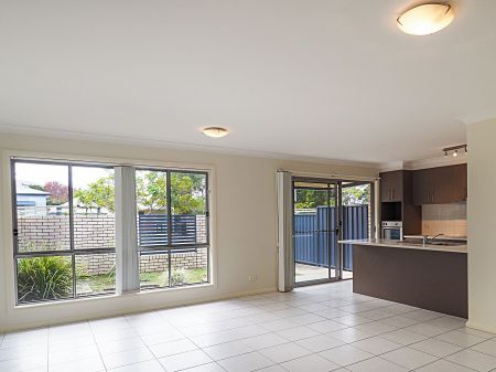 Coffs Harbour, 2/24 Azalea Avenue - Photo 3