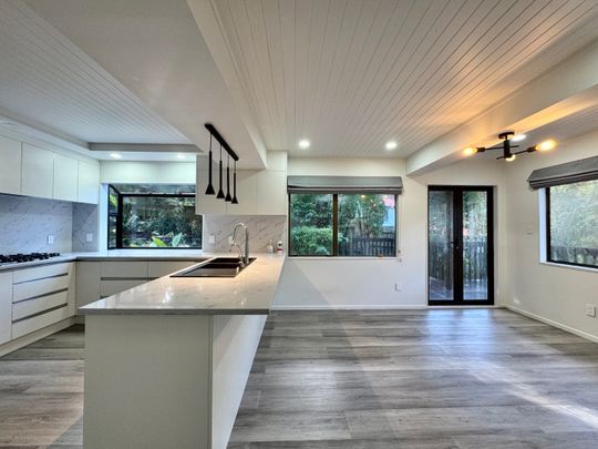 11 Goodwood Drive, Goodwood Heights, Auckland - Photo 1