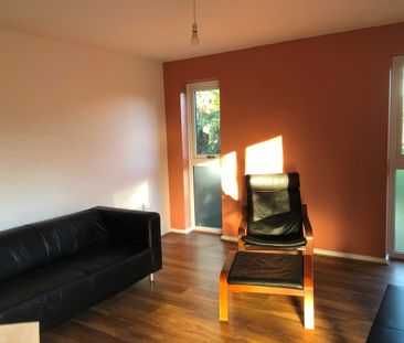 2 Bed Flat, Southcote Road, RG30 - Photo 1