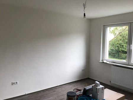 Komplett renovierte 2,5-Zimmer-Wohnung mit Balkon - Foto 4