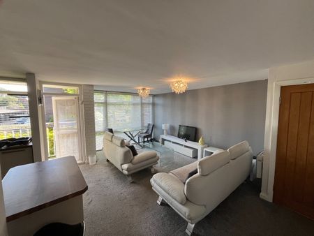 2 Bed Flat, Gorse Hey Court, L13 - Photo 2