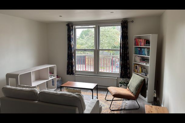 2 Bed Flat, Carholme Road, SE23 - Photo 1