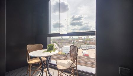 Charles Clowes Walk, London - Photo 5