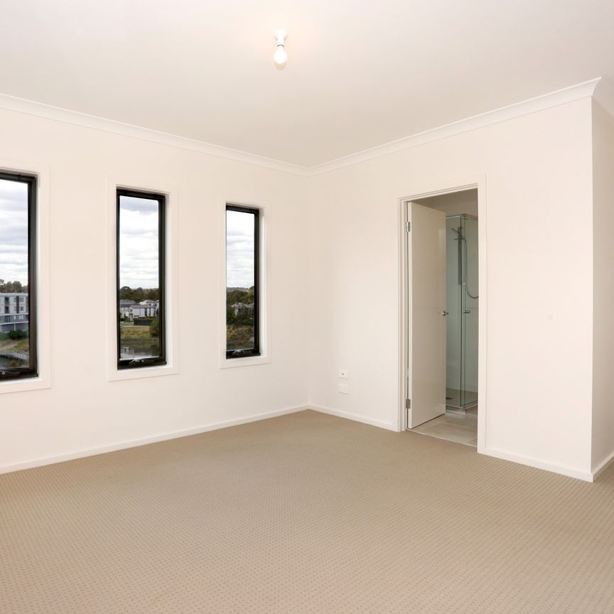 11 Linacre Drive, Bundoora VIC 3083 - Townhouse For Rent | Domain - Photo 1