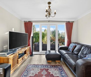 5 bedroom detached house to rent - Photo 1