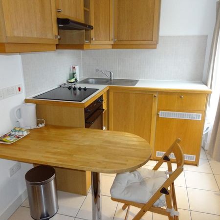 Flat 28 Cartwright Gardens, Bloomsbury WC1H 9EH - Photo 3