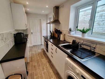 Chapel Street, Dalton-in-furness, LA15 - Photo 4