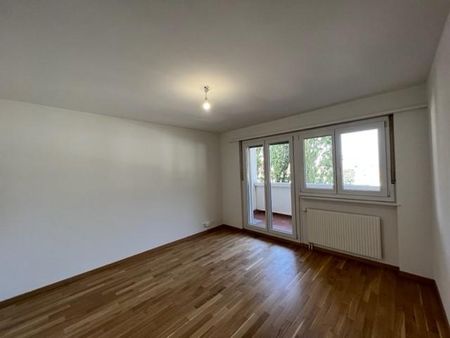 Bel appartement de 2.5 pièces au 6ème étage - Photo 2