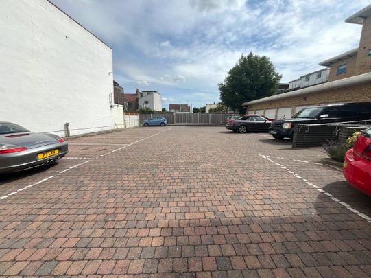 Eastern Esplanade, Southend-on-Sea, Essex, SS1 2UU - Photo 1