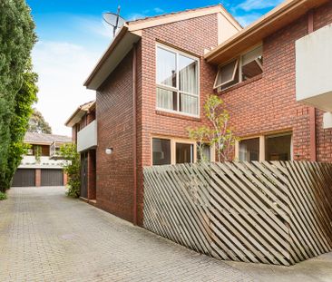 2/16 King Street, Elsternwick VIC 3185 - Townhouse For Rent | Domain - Photo 1