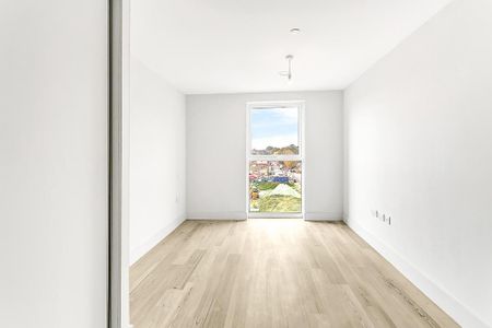 3 bedroom apartment to rent - Photo 3