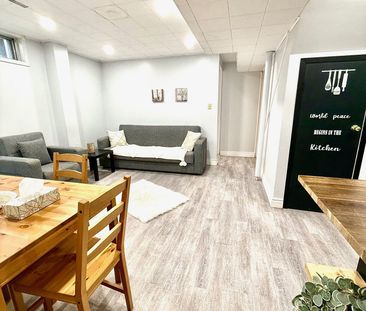 For Lease - 16 Eastman Crescent, Newmarket, Ontario - Photo 4