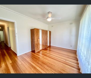 3 Brown Street, Avondale Heights, Vic 3034 - Photo 4
