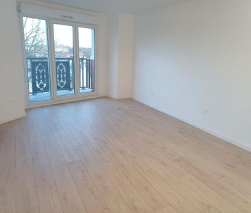 location Appartement T1 DE 29.93m² À LE BLANC MESNIL - Photo 1