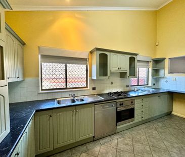 Family Retreat - Photo 6