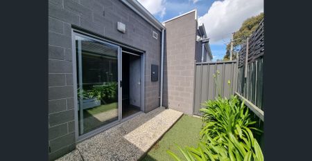 Room Accommodation- All Bills included* - Photo 5