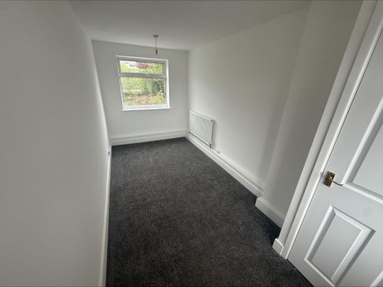 Fraser Road, Sheffield - Photo 1