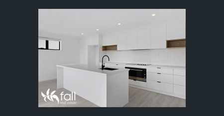 Stylish Three Level Home with Stunning River and Mountain Views in Tranmere - Photo 2