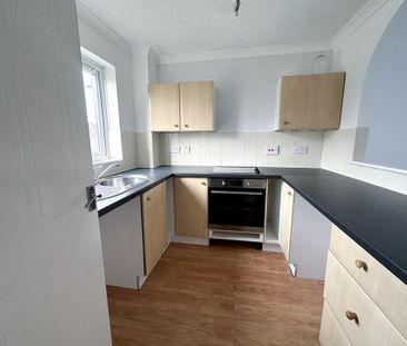 2 bedroom terraced house to rent - Photo 4