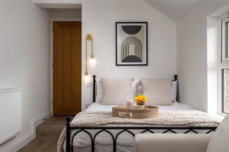 1 bedroom semi-detached house to rent - Photo 2