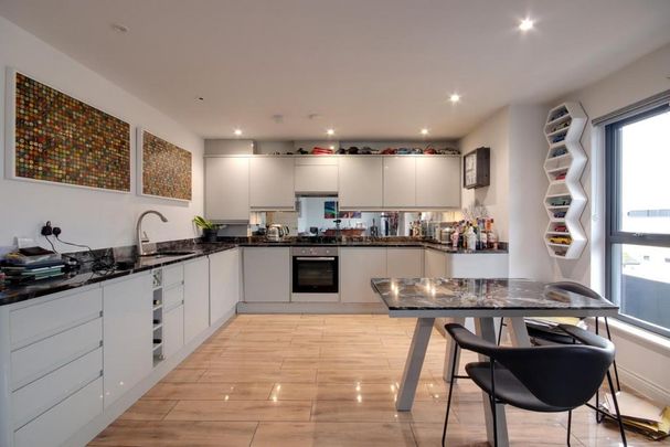 2 bedroom apartment to rent - Photo 1