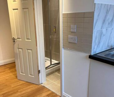 Studio to rent - Photo 5