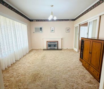 Charming Family Home in Edwardstown – 8 Gilpipi Avenue - Photo 3