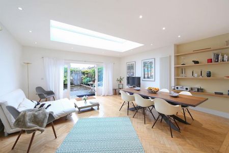 3 bedroom detached house to rent - Photo 4