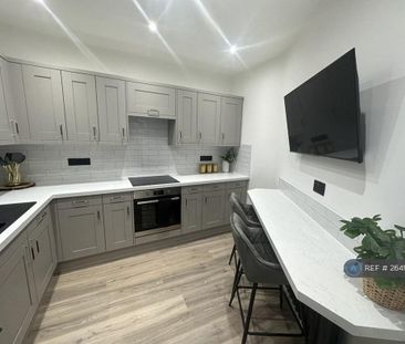 1 bedroom in a house share to rent - Photo 6