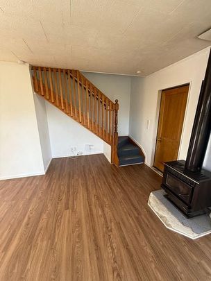 Charming 3BR Manurewa Retreat w/ Garden - Photo 1