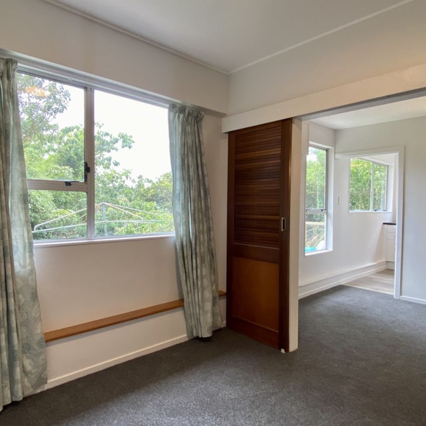 6A Hallewell Crescent, Johnsonville - Photo 1