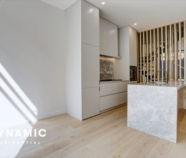 Townhouse with private lift - Photo 5