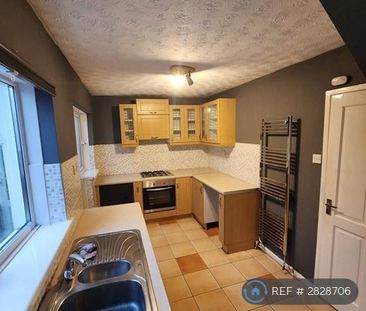 2 bedroom end of terrace house to rent - Photo 5