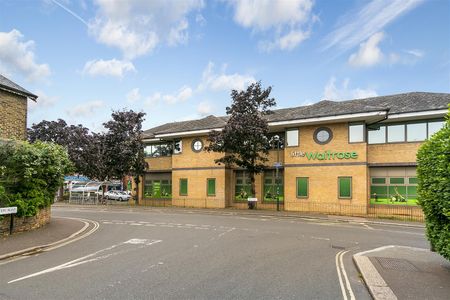 Station Road, Hampton - 1 bedroomProperty for lettings - Chasebuchanan - Photo 3