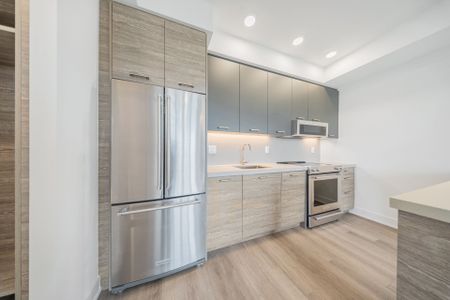 For Lease - 484 Spadina Avenue Unit# 204, Toronto, Ontario - Photo 2