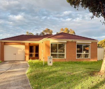 Spacious and low maintenance home. - Photo 2