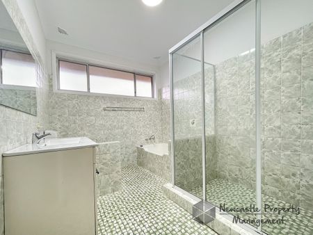 500 The Esplanade, Warners Bay - Photo 2