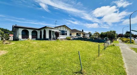 Charming 4-Bedroom Family Home in Mangere – WINZ Welcome - Photo 5