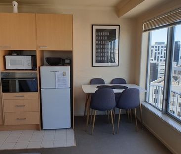 PENTHOUSE - 2 Bedrooms, Unfurnished, CAR PARK Included - Photo 4