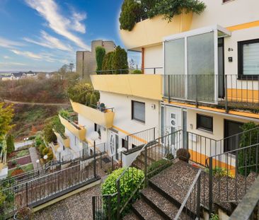 Großzügige 4-ZKB Wohnung mit Terrasse und Garage in ruhiger Höhenla... - Photo 1