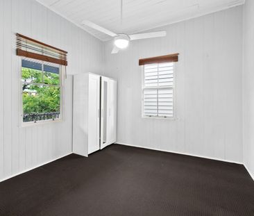 harming Four-Bedroom Home in Ashgrove - Photo 6
