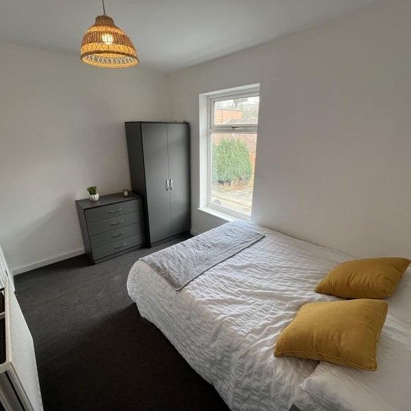 1 bedroom in a house share to rent - Photo 1