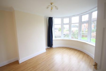 3 bedroom semi-detached house to rent - Photo 2